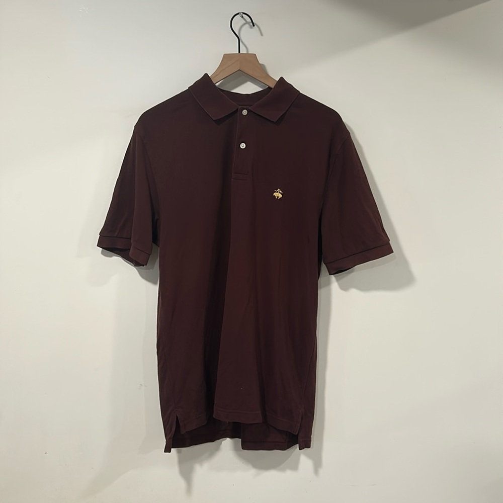 BROOKS BROTHERS SHORT SLEEVE MAROON
POLO MENS M.